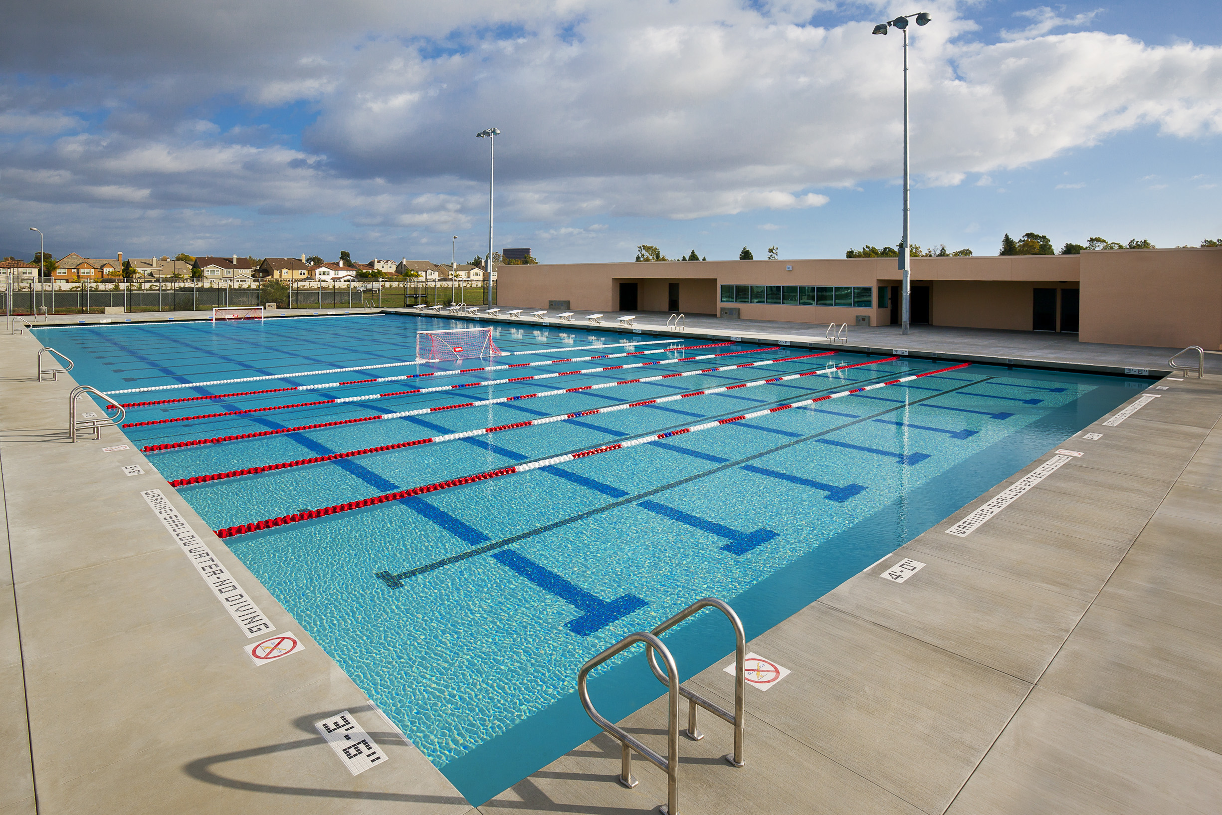 SANTA ANA YMCA AQUATIC CENTER